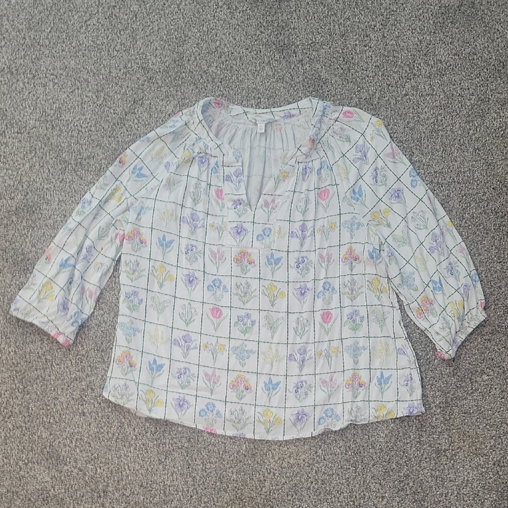 crown & ivy Women's Blouse - White with Multicolor Floral